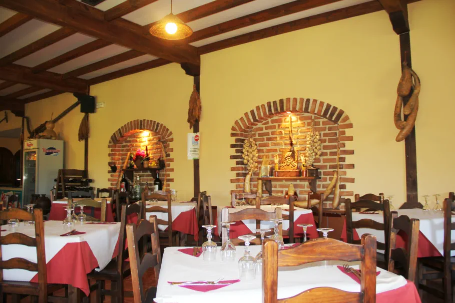 Restaurante en la Garganta de Alardos Madrigal de la Vera