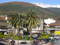 Candeleda, Ávila. Información, turismo, empresas, gastronomía, hoteles, restaurantes, Virgen de Chilla, Castro Celta de El Raso