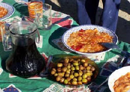 Gastronomia y restauración en Candeleda y El Raso. Restaurantes, cocina mediterránea, cabrito, quesos de cabra, pimentón, cerezas e higos… Comer en Candeleda y el Raso