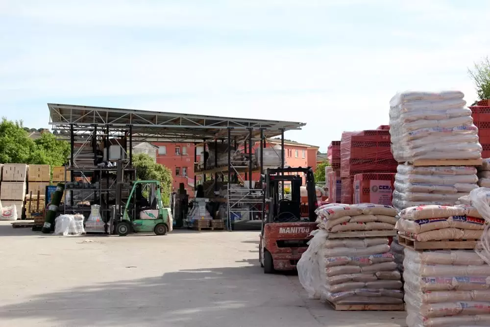 Ferretería BigMat La Adrada Suministros Carlos Rivas Valle del Tiétar Gredos