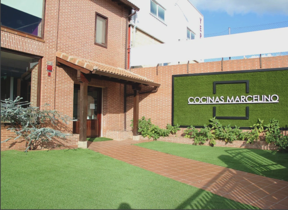 Cocinas Marcelino lleva trabajando los muebles de cocina desde hace más de 30 años. Nos especializamos en trabajos de calidad, y nuestros productos tienen la garantía y fiabilidad.