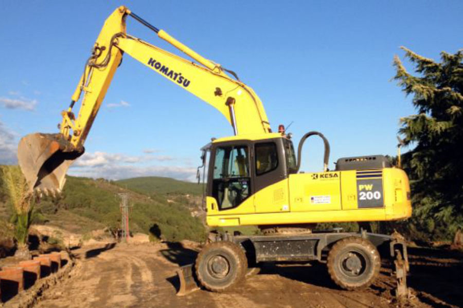 Excavaciones y Movimientos de Tierras Cuadrao. Maquinaria obras públicas, obra civil urbanización canalizaciones transportes desbroces, Candeleda Ávila Gredos Valle del Tiétar