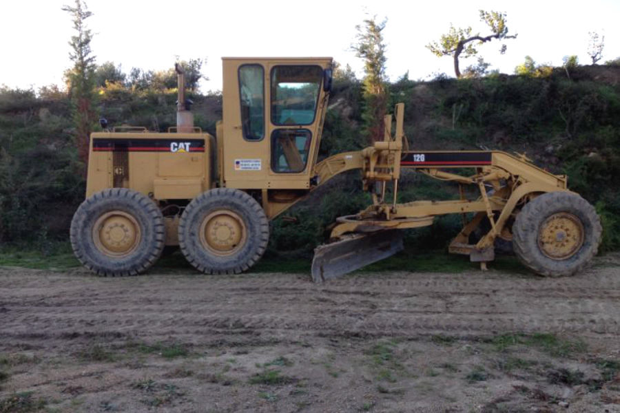 Excavaciones y Movimientos de Tierras Cuadrao. Maquinaria obras públicas, obra civil urbanización canalizaciones transportes desbroces, Candeleda Ávila Gredos Valle del Tiétar