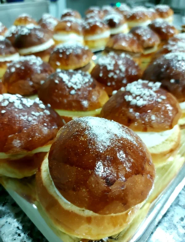 Dulces caseros elaborados artesanalmente con la completa confianza de una pastelería y bollería de prestigio