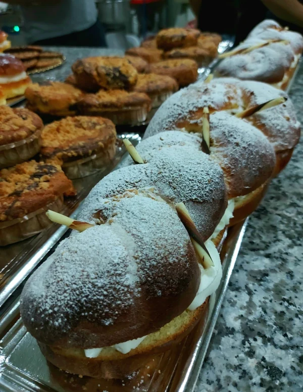 Dulces caseros elaborados artesanalmente con la completa confianza de una pastelería y bollería de prestigio