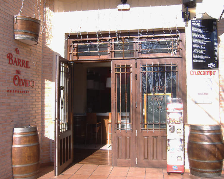 Cervecería en Piedralaves Valle del Tiétar Gredos