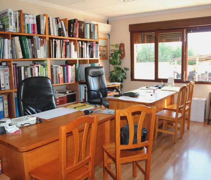 Mueble auxiliar, mesas, sillas, librerías, mesas de tv, zapateros, mesillas