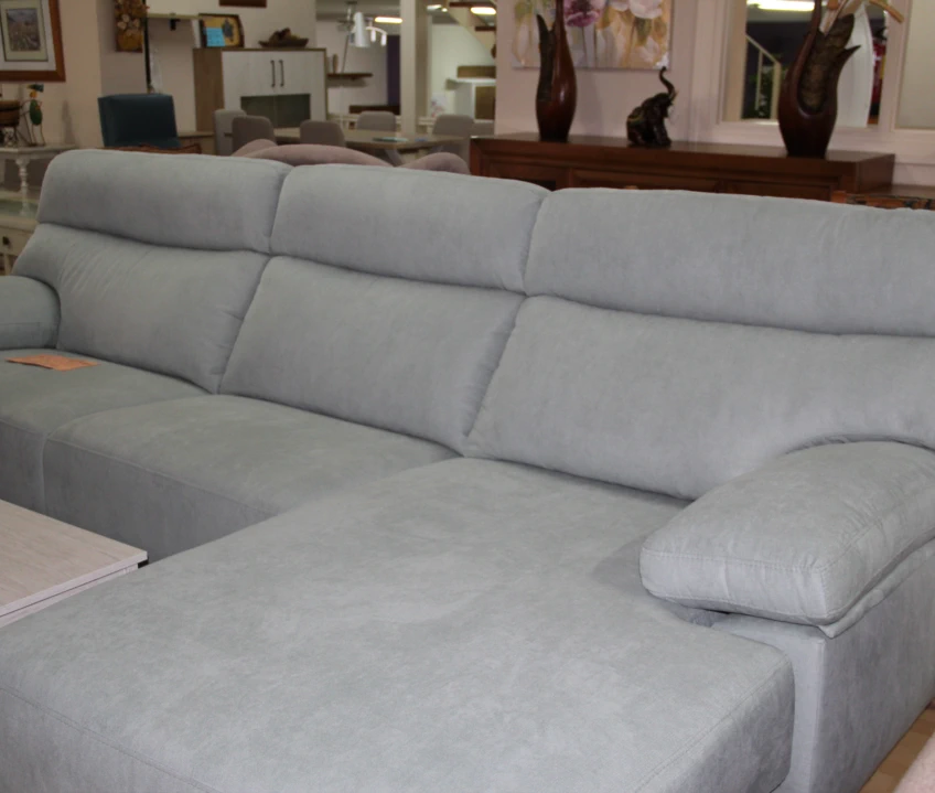 Sofás, sofás cama, tres más dos, sillones y chaise longue, con diferentes tapizados