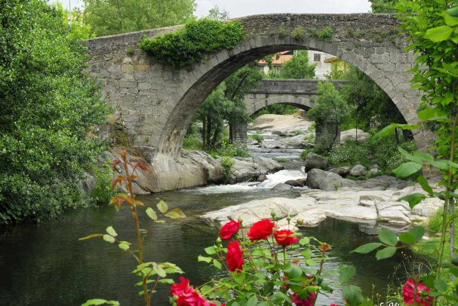 Rió Cantos, Arenas de San Pedro