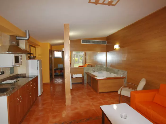 Alojamiento en Suites de lujo en Gredos, Valle del Tiétar, bungalós, cabañas  y apartamentos turísticos en plena naturaleza de la Sierra de Gredos, en La adrada, Ávila, cerca de Madrid