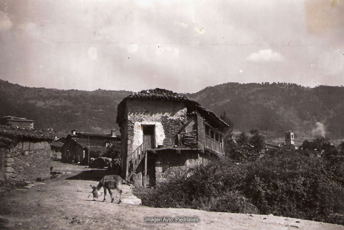Calle San Roque Piedralaves
