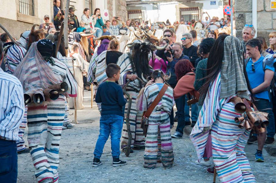 Los cucurrumachos en Piedralaves