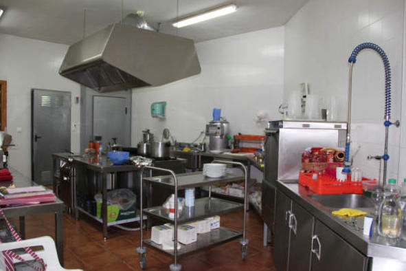 Residencia de Mayores Tercera Edad Valle del Tietar Gredos. Residencia de ancianos geriátrico servicios médicos asistencia geriátrica permanente, cera de Arenas de San Pedro