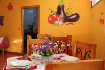 Para personas asistidas, semiasistidas y válidos, con asistencia permanente 24 horas del día.