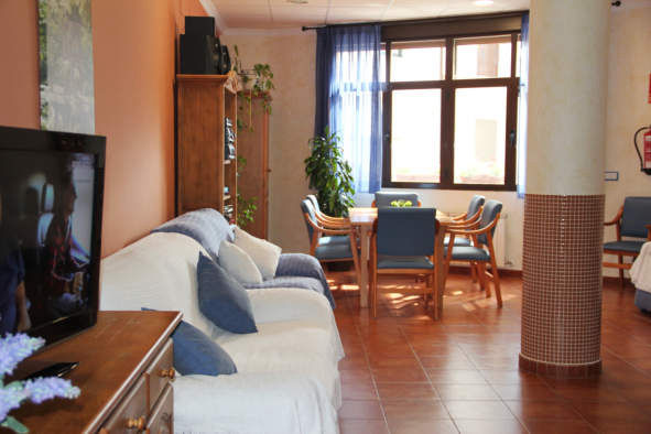 Residencia de Mayores Tercera Edad Valle del Tietar Gredos. Residencia de ancianos geriátrico servicios médicos asistencia geriátrica permanente, cera de Arenas de San Pedro