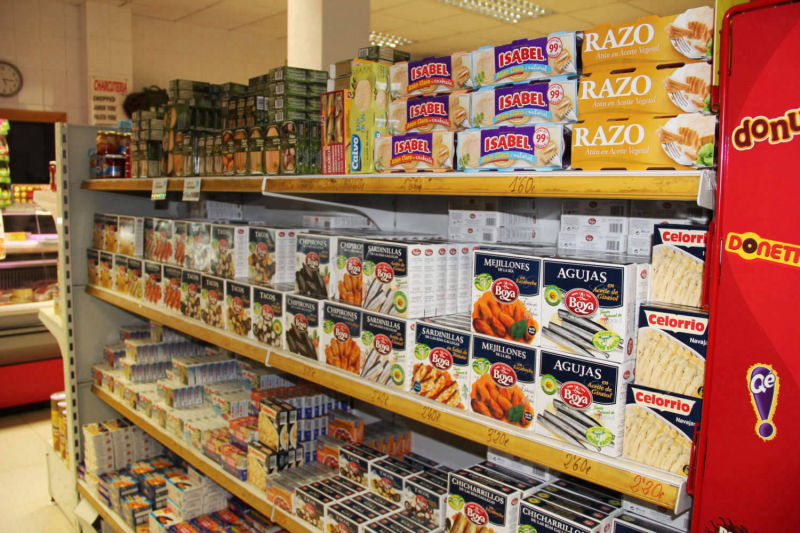 Supermercado Boni en Arenas de San Pedro Gredos Valle del Tiétar. Autoservicio alimentación jamones embutidos limpieza charcutería tienda alimentos y bebidas